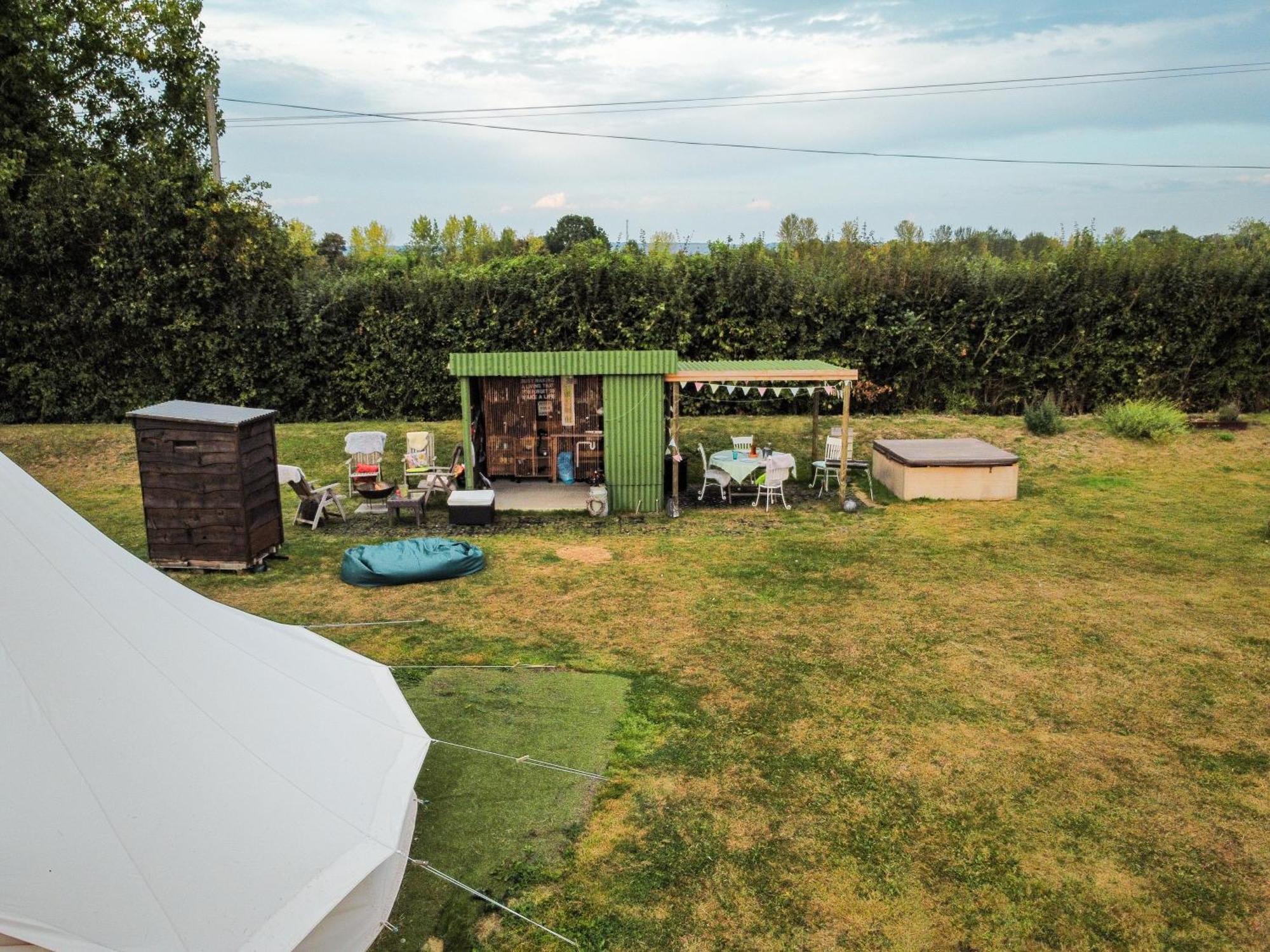 The Follies Glamping Hotel Maidstone Ngoại thất bức ảnh