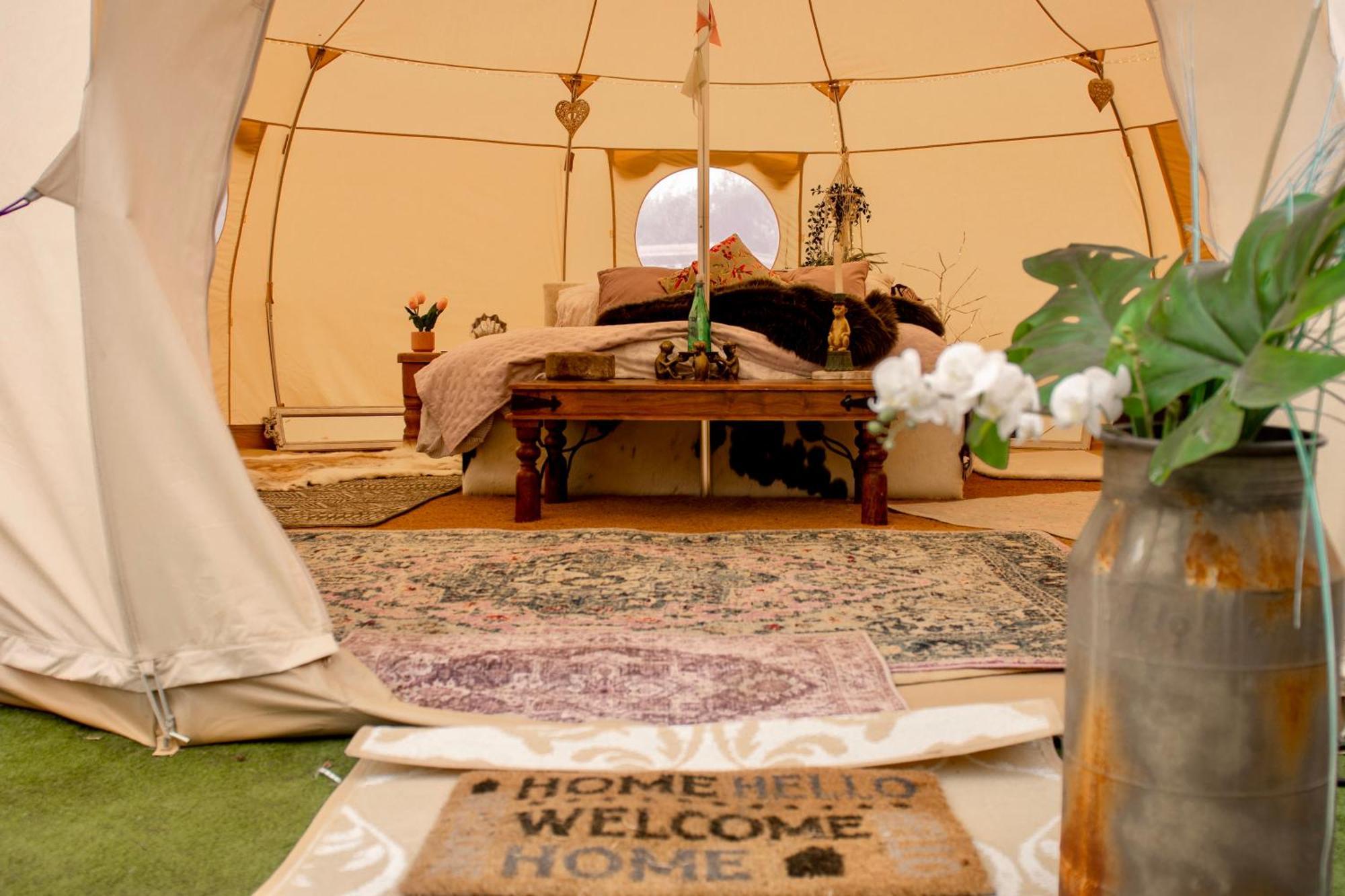 The Follies Glamping Hotel Maidstone Ngoại thất bức ảnh