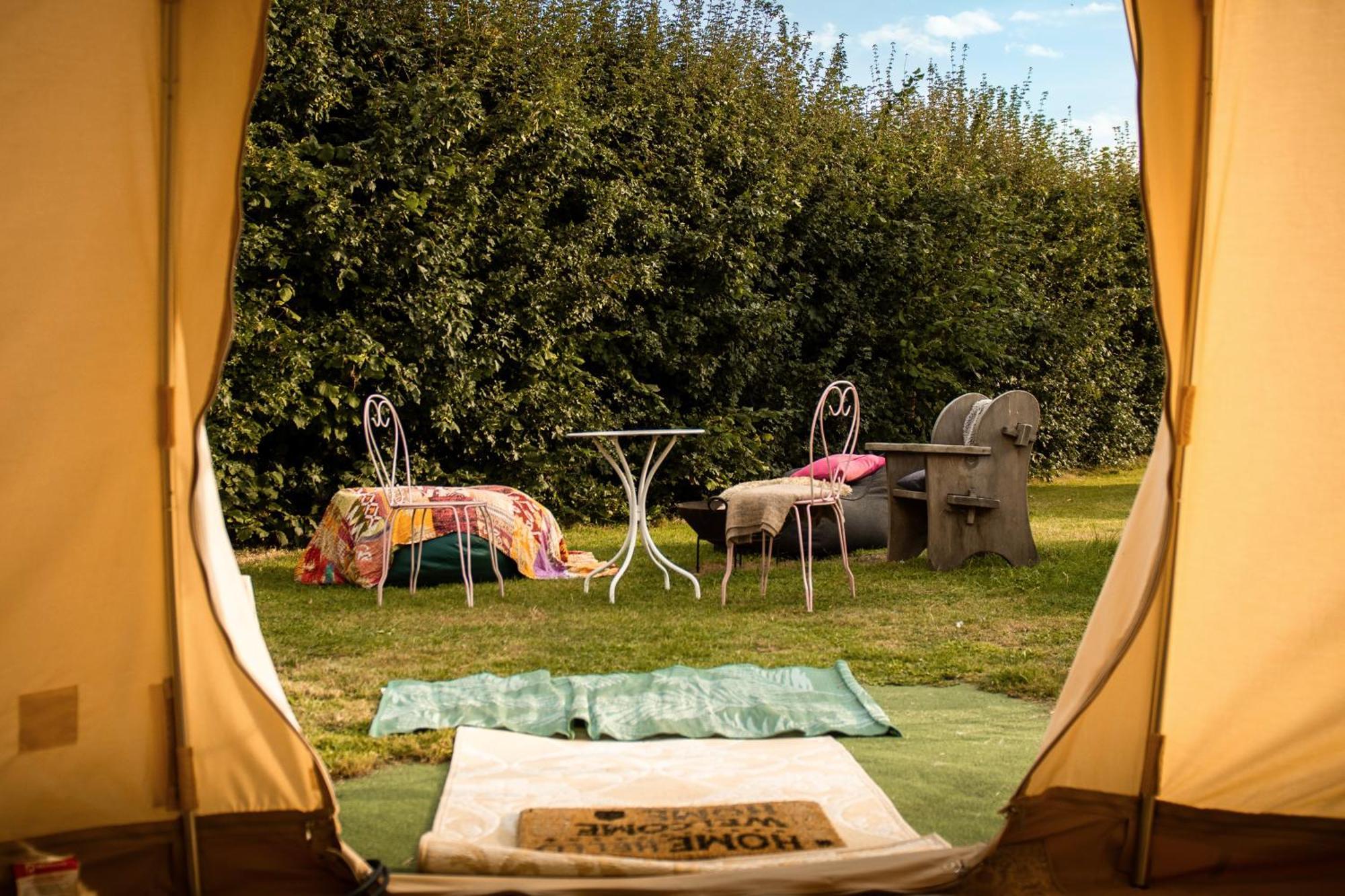 The Follies Glamping Hotel Maidstone Ngoại thất bức ảnh