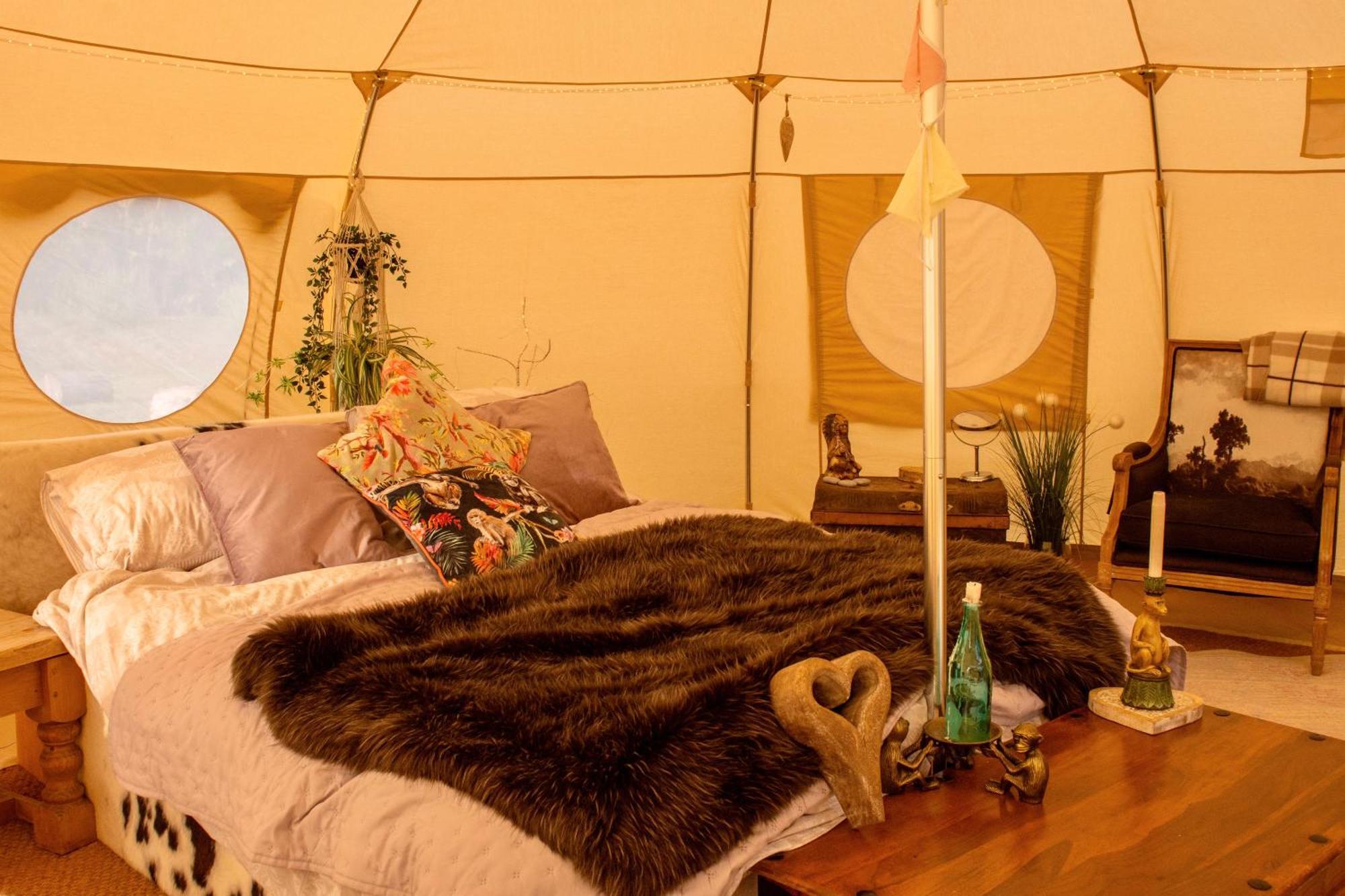 The Follies Glamping Hotel Maidstone Ngoại thất bức ảnh