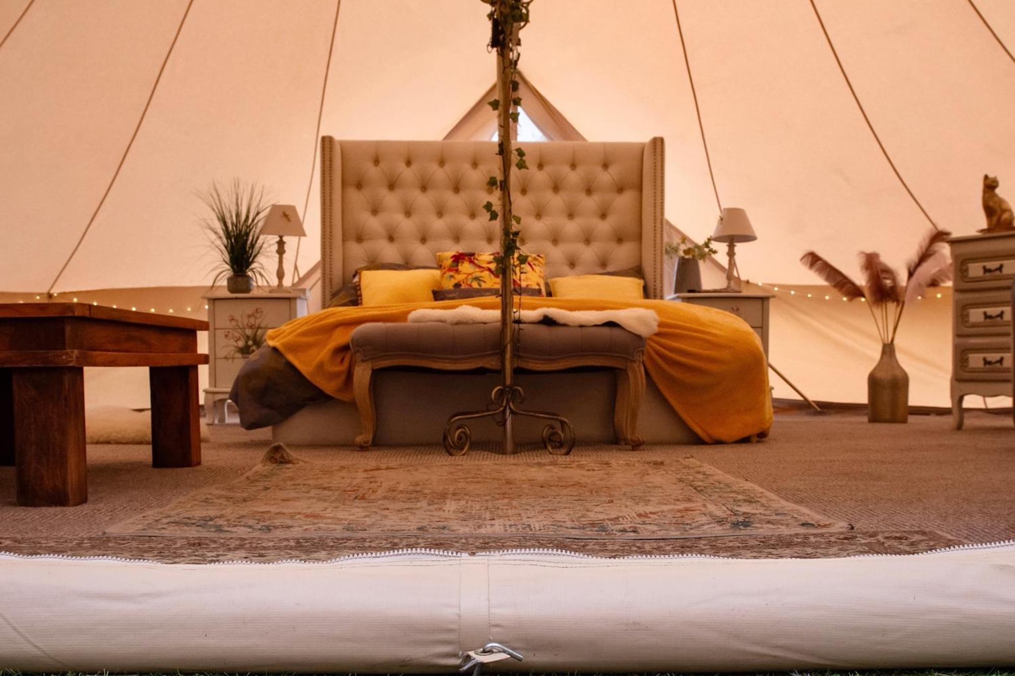 The Follies Glamping Hotel Maidstone Ngoại thất bức ảnh