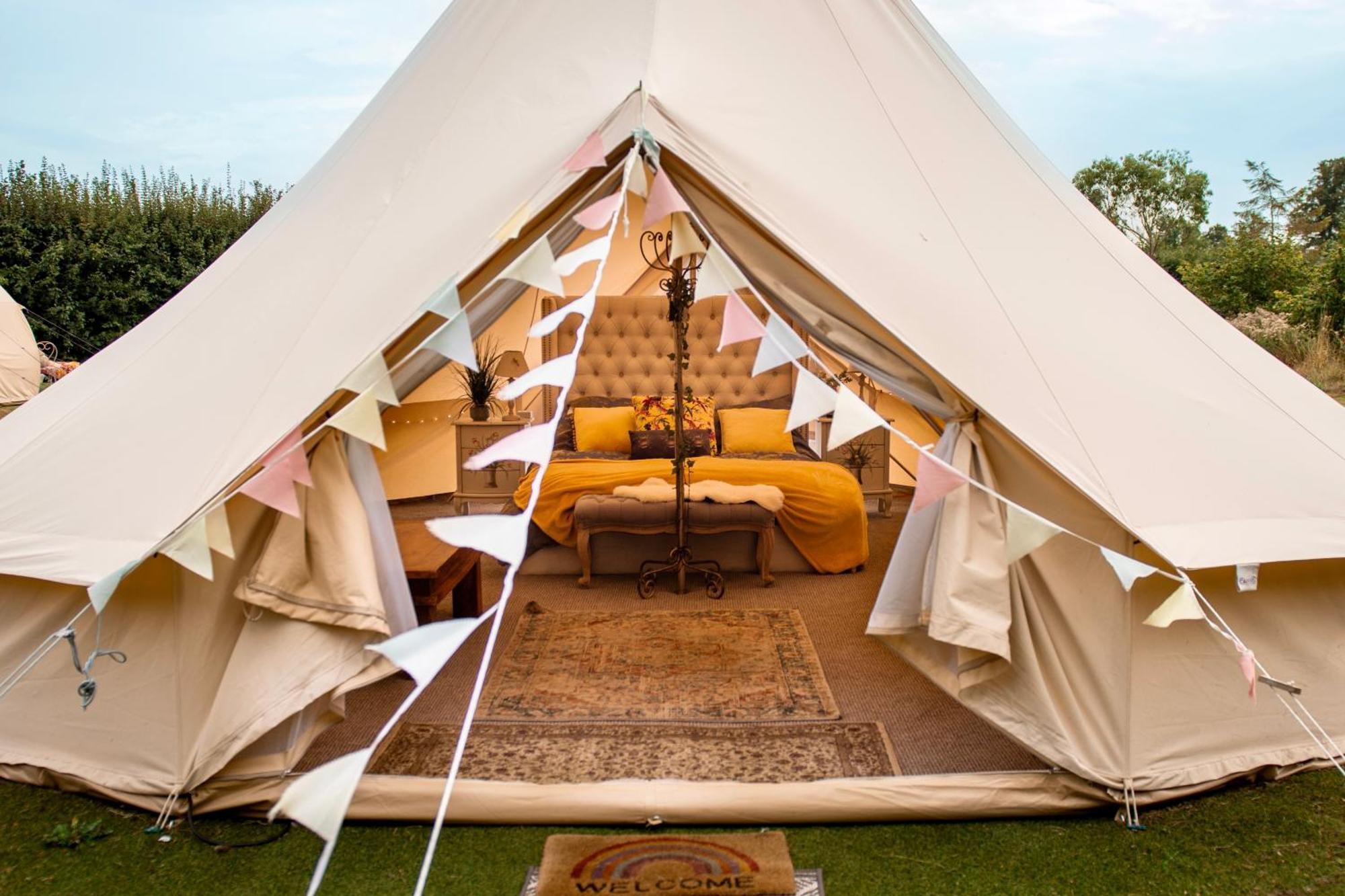 The Follies Glamping Hotel Maidstone Ngoại thất bức ảnh
