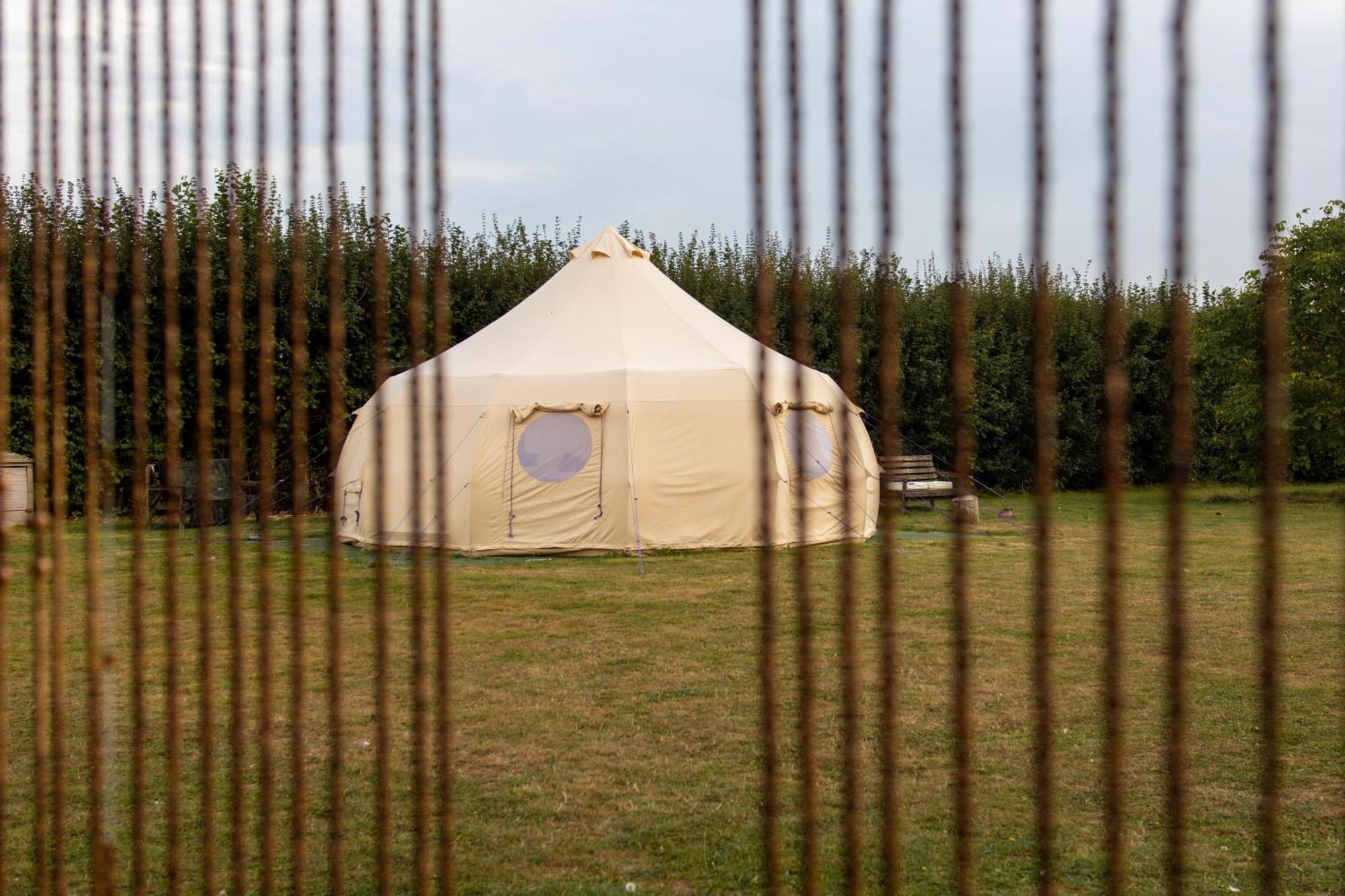 The Follies Glamping Hotel Maidstone Ngoại thất bức ảnh