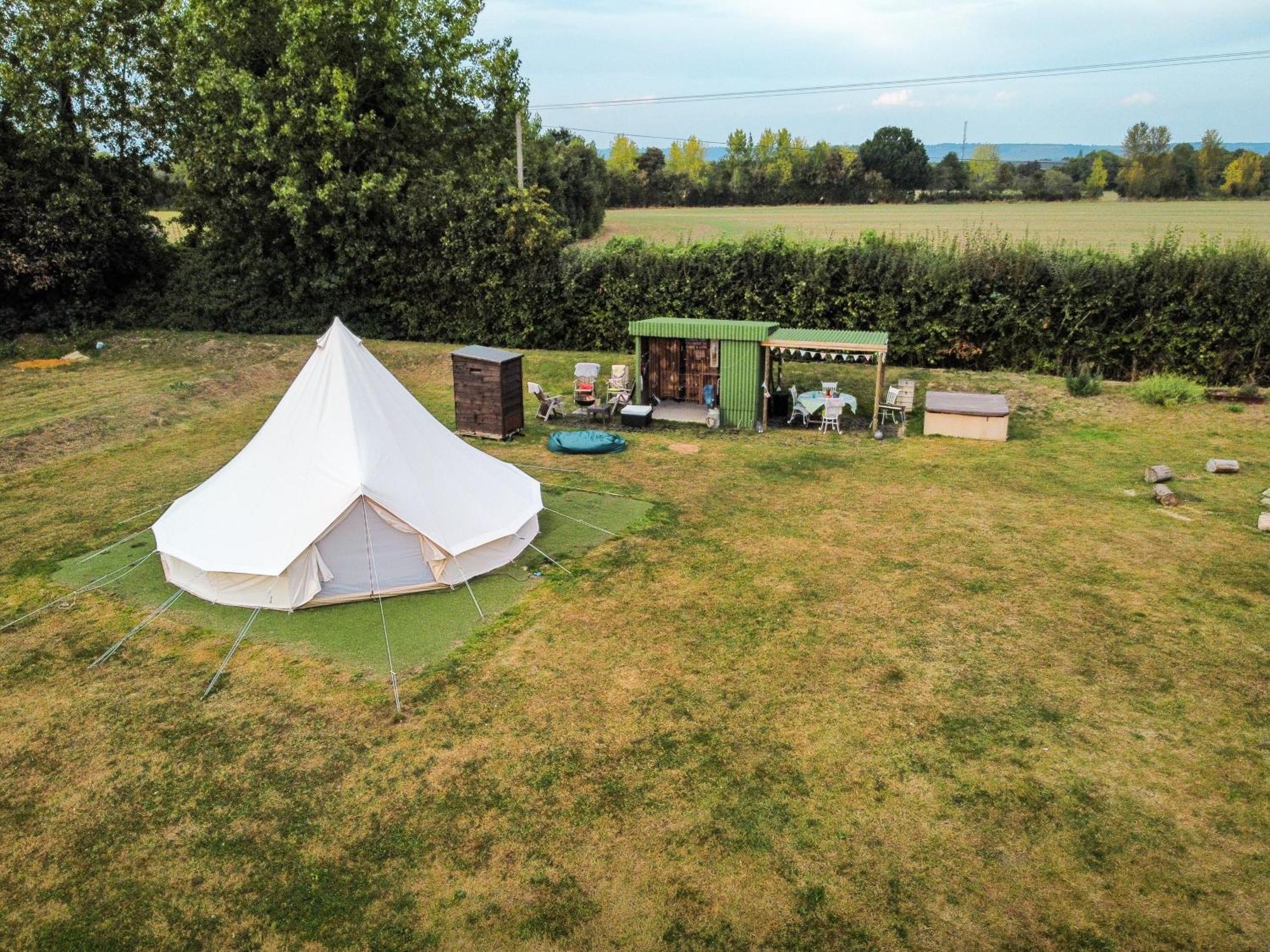 The Follies Glamping Hotel Maidstone Ngoại thất bức ảnh